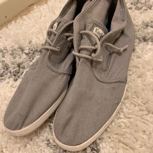 Like new shoes from keds, tennis shoes